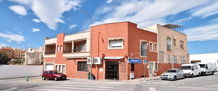Piso en venta de 6 habitaciones en Andalucía, Almería