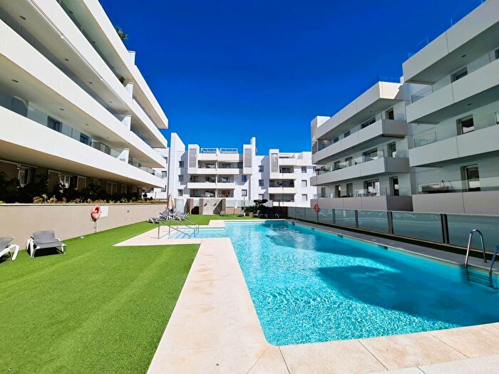 Piso de 4 habitaciones en venta en San Pedro de Alcántara, Nueva Alcántara
