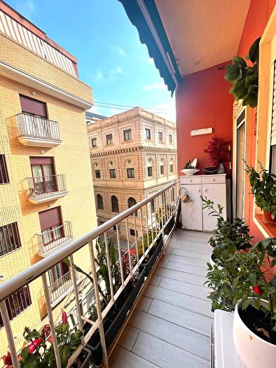 Piso en venta de 3 habitaciones en Centro, Barrio del Centro