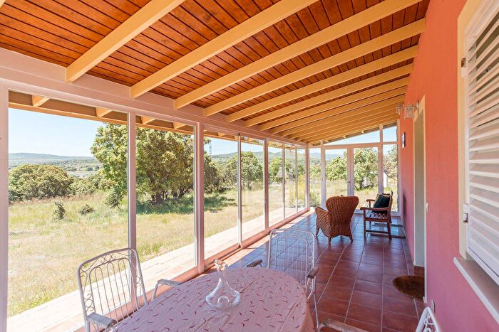 Casa de 2 habitaciones en venta en Castilla y León, Segovia