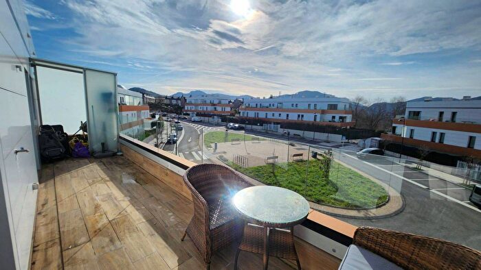 Casas en venta y pisos alquiler - 3