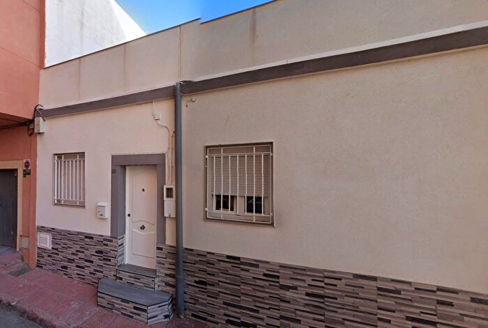 Piso en venta de 3 habitaciones: Los Ángeles Cruz de Caravaca, Almería Capital