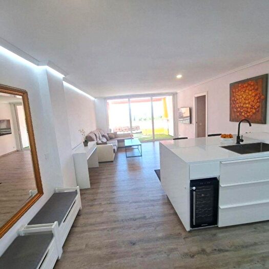 Piso en venta de 4 habitaciones, Puerto de la Torre Atabal, Los Almendros El Limonero El Tomillar