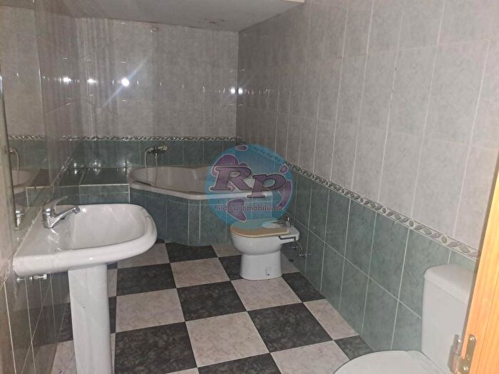 Piso en venta de 3 habitaciones en Castilla y León, León
