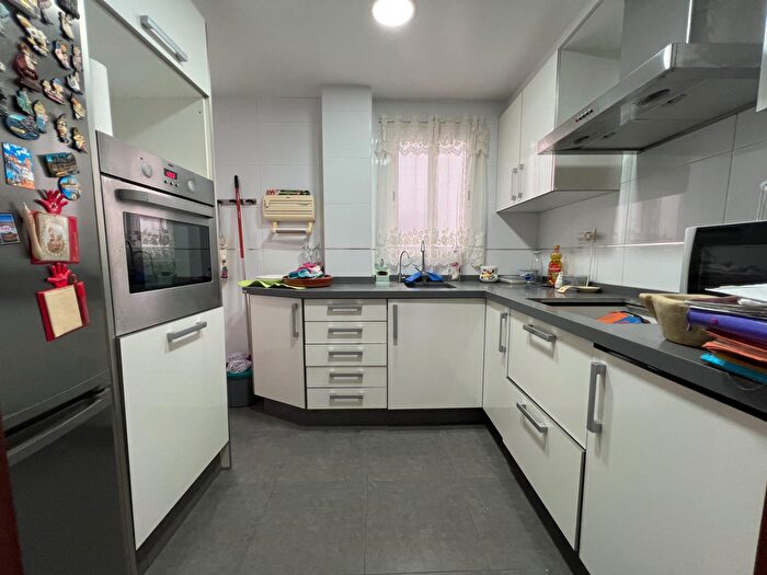 Casas en venta y pisos alquiler - 2