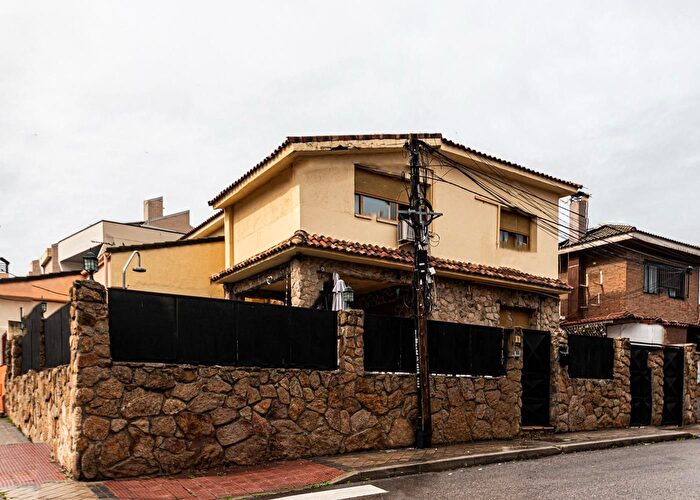 Casa de 5 habitaciones en venta en Hortaleza, Valdebebas Valdefuentes