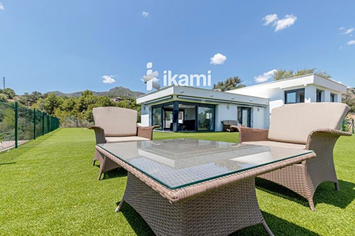 Casa en venta de 2 habitaciones en Churriana, Cortijo de Maza Finca Monsalvez El Olivar