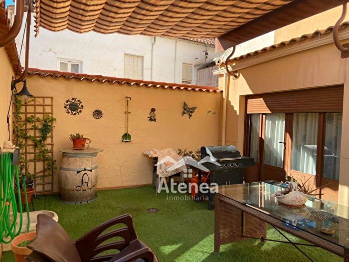 Casas en venta y pisos alquiler - 3