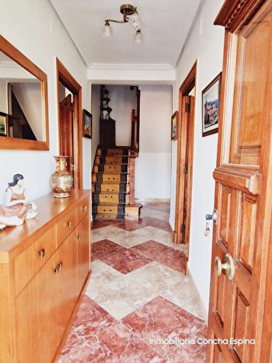 Casas en venta y pisos alquiler - 3