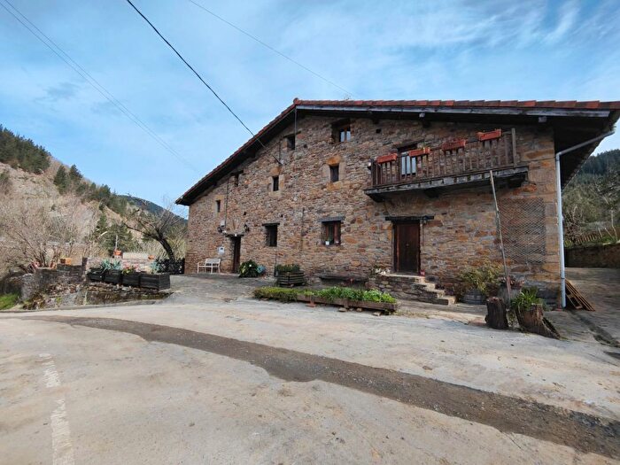 Casa de 3 habitaciones en venta en Orozko, Bizkaia