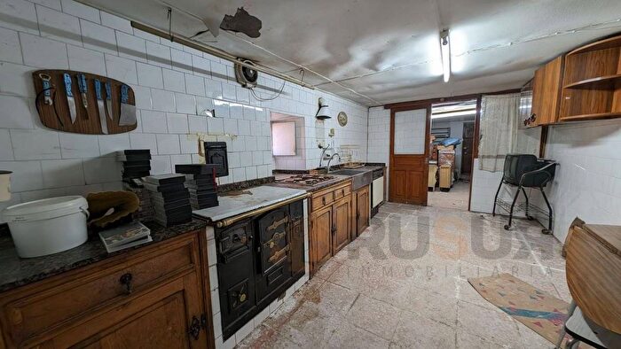 Casas en venta y pisos alquiler - 2
