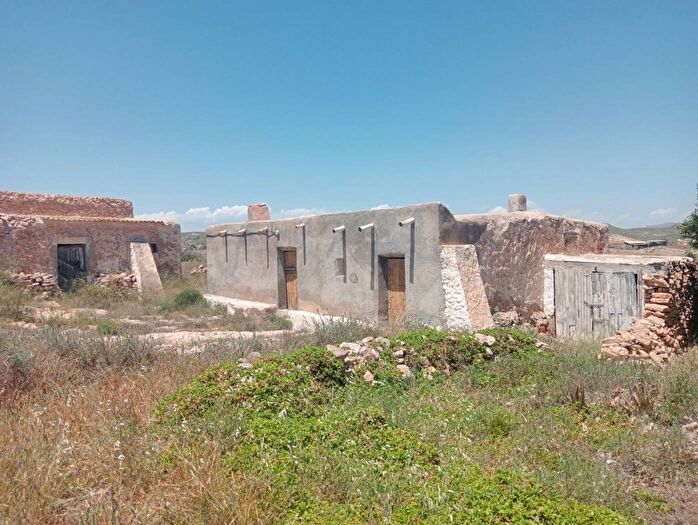 Casa en venta de 6 habitaciones, Andalucía, Almería