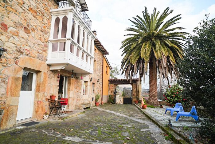 Corvera de Toranzo, Cantabria: Casa en venta de 4 habitaciones