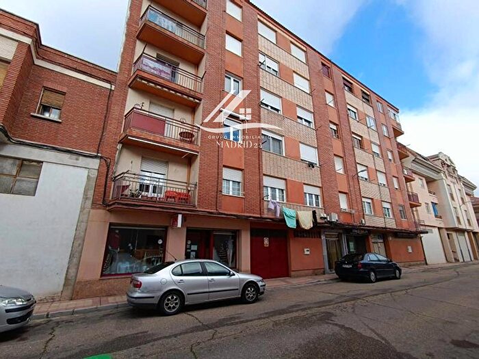 Piso de 3 habitaciones en venta en Íscar, Valladolid