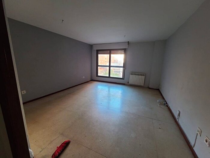 Piso en venta de 4 habitaciones: Castilla y León, Valladolid