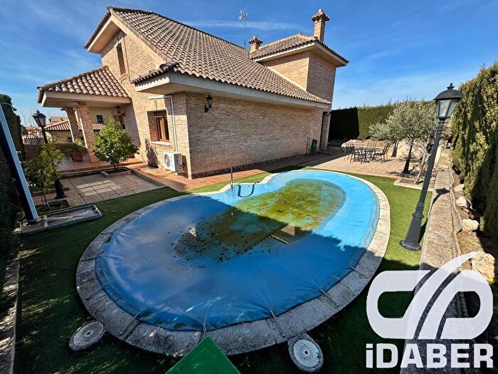 Casa en venta de 4 habitaciones, Esquivias, Toledo