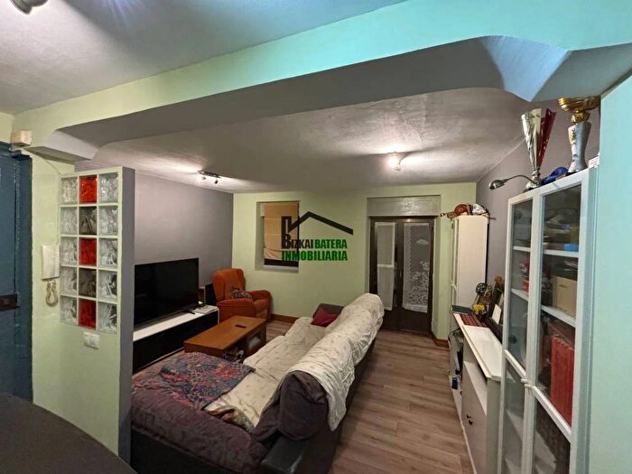 Piso en venta de 2 habitaciones en País Vasco, Vizcaya Bizkaia