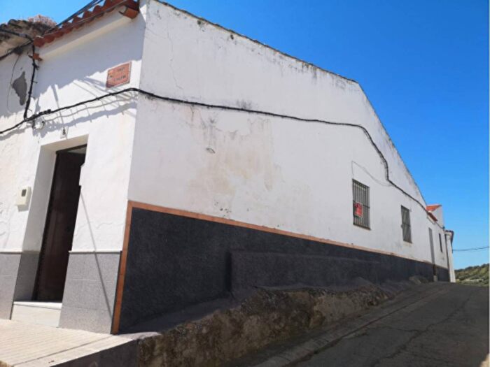 Casa en venta de 3 habitaciones en Santa Olalla del Cala, Andalucía