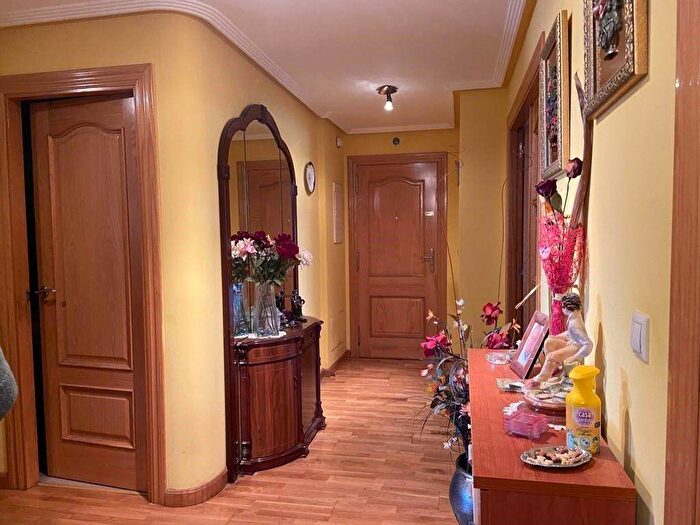 Casas en venta y pisos alquiler - 2