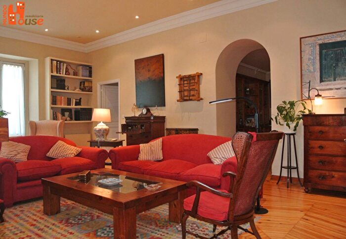 Piso en venta de 3 habitaciones, Real Sitio de San Ildefonso, Segovia