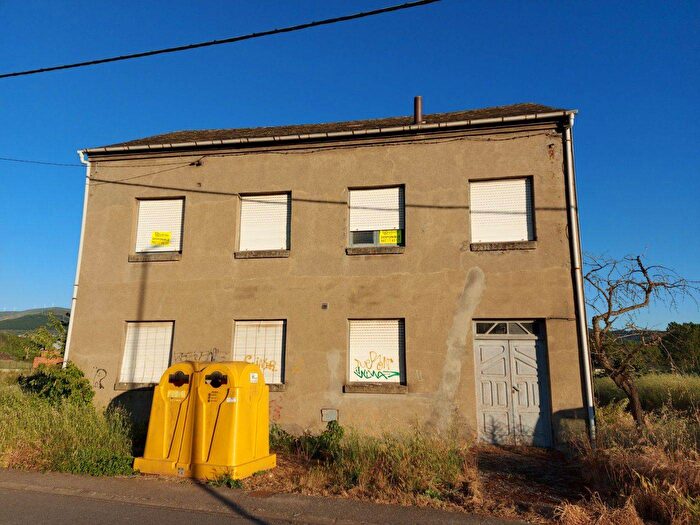 Castilla y León, León: Casa en venta de 6 habitaciones