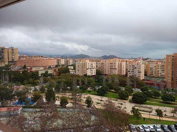 Piso de 3 habitaciones en venta en Bailén Miraflores, La Florida Parque Norte
