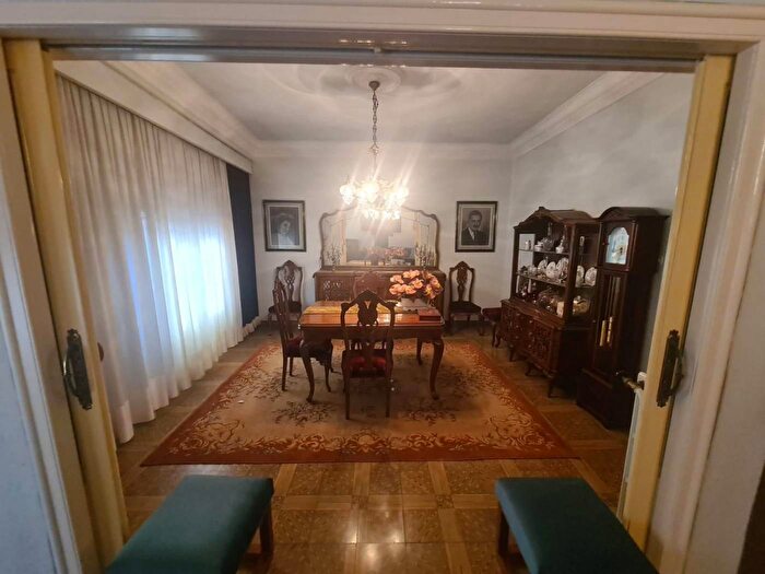 Castilla y León, León: Casa en venta de 5 habitaciones