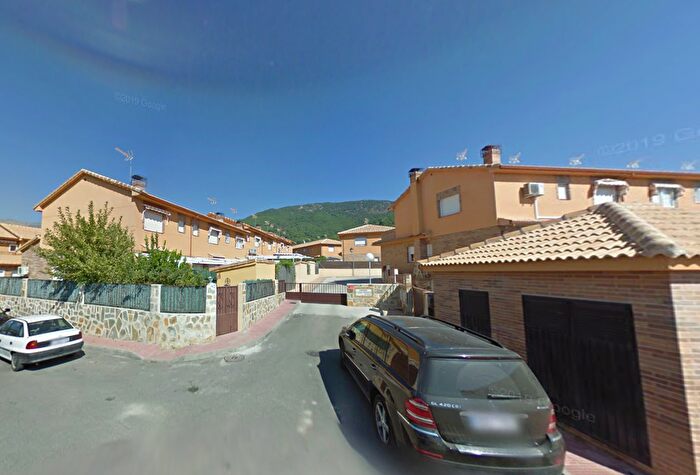 Casa en venta de 1 habitación en La Adrada, Ávila