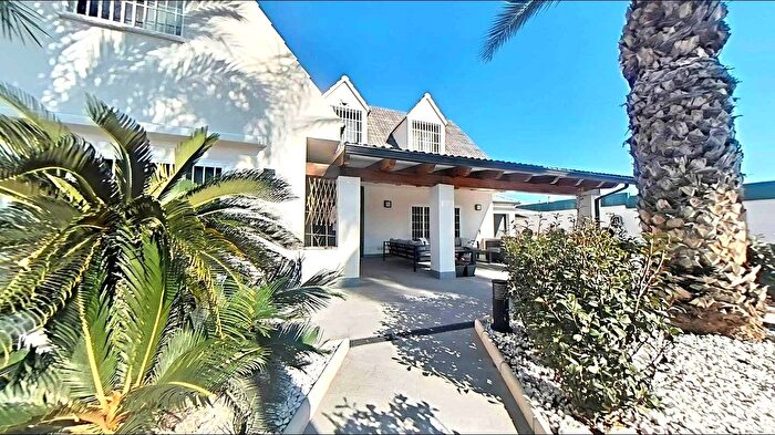 Casa en venta de 5 habitaciones en Comunitat Valenciana, Alicante