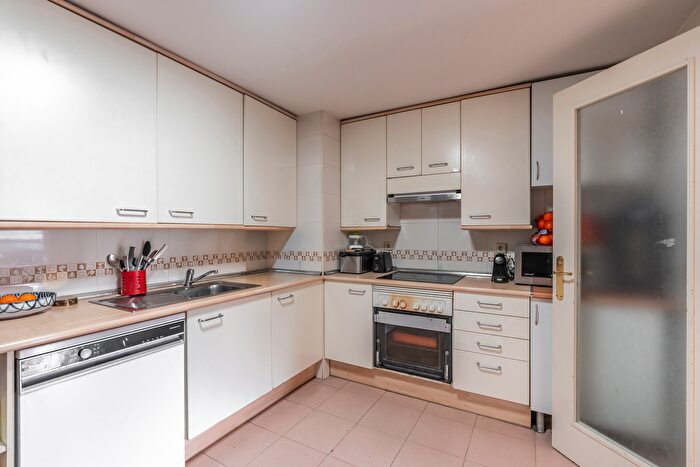 Piso en venta de 3 habitaciones: Usera, Moscardó