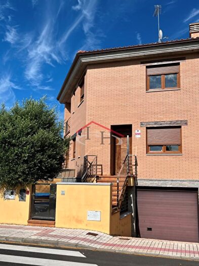 Valverde de la Virgen, León: Casa en venta de 4 habitaciones
