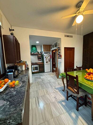 Andalucía, Málaga: Piso en venta de 5 habitaciones