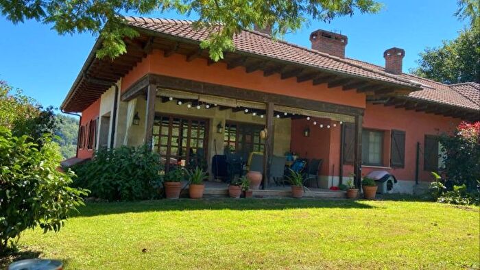Casa en venta de 5 habitaciones en Piloña, Asturias