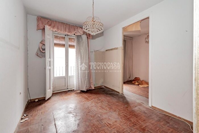 Casas en venta y pisos alquiler - 3