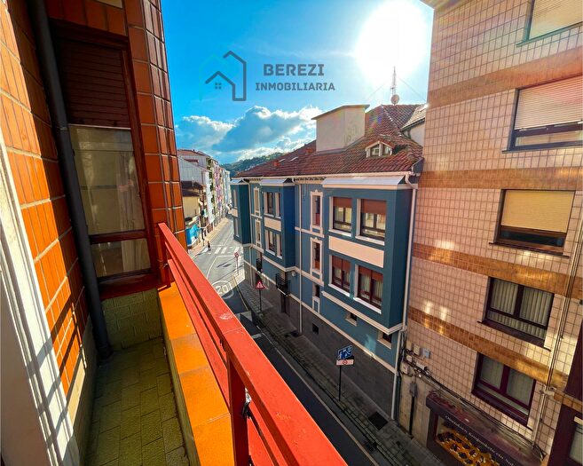 Piso en venta de 4 habitaciones: Bermeo, Bizkaia
