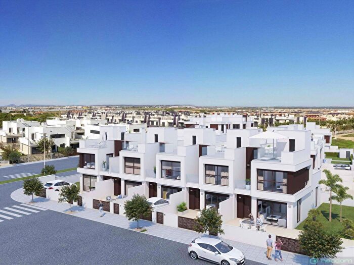 Casa en venta de 3 habitaciones en Comunitat Valenciana, Alicante