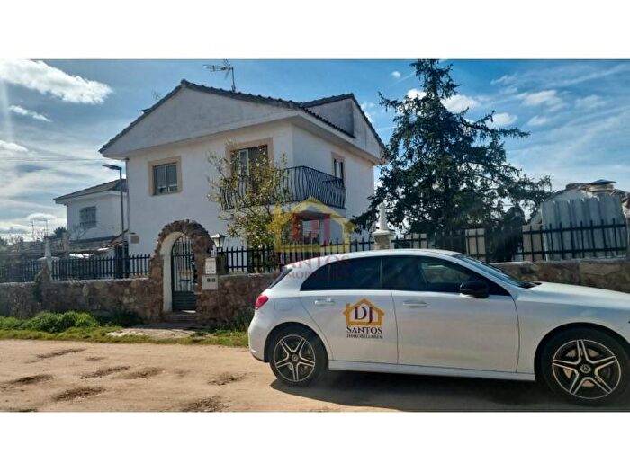 Casa en venta de 4 habitaciones en Castilla y León, Salamanca