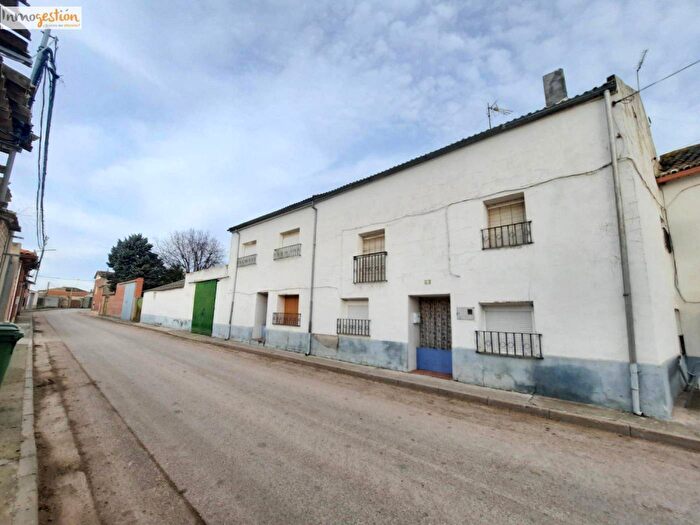 Castilla y León, Valladolid: Casa en venta de 5 habitaciones