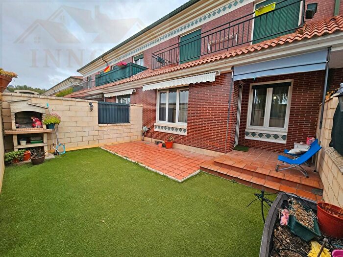 Casa en venta de 4 habitaciones, Villamuriel de Cerrato, Palencia