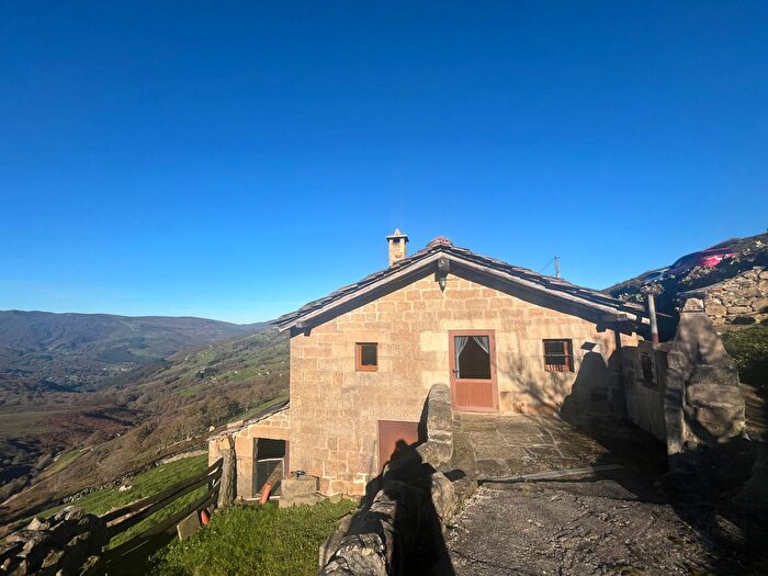 Casa en venta de 4 habitaciones en Luena, Cantabria