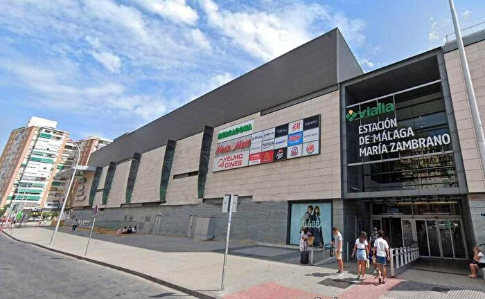 Andalucía, Málaga: Piso en venta de 4 habitaciones