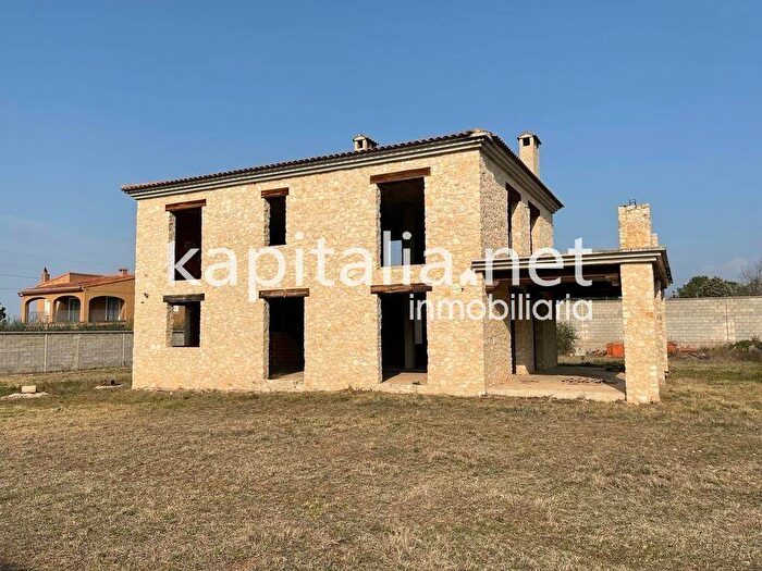 Casas en venta y pisos alquiler - 3