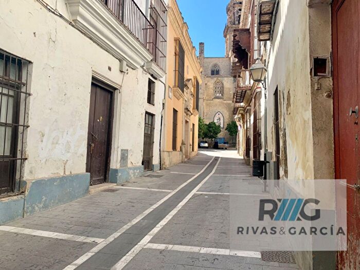 Centro, Jerez de la Frontera: Casa en venta de 10 habitaciones