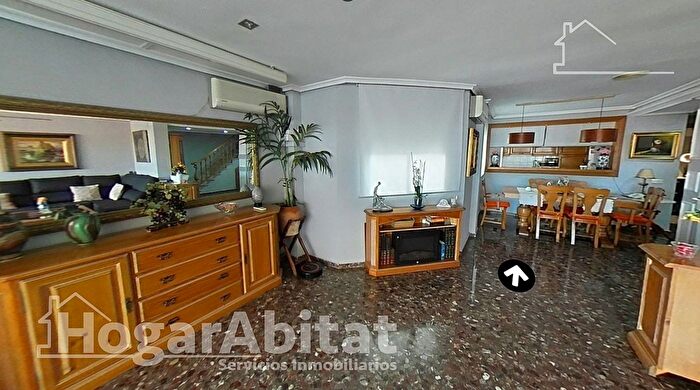 Piso en venta de 4 habitaciones, La Constitución Canaleta, Mislata