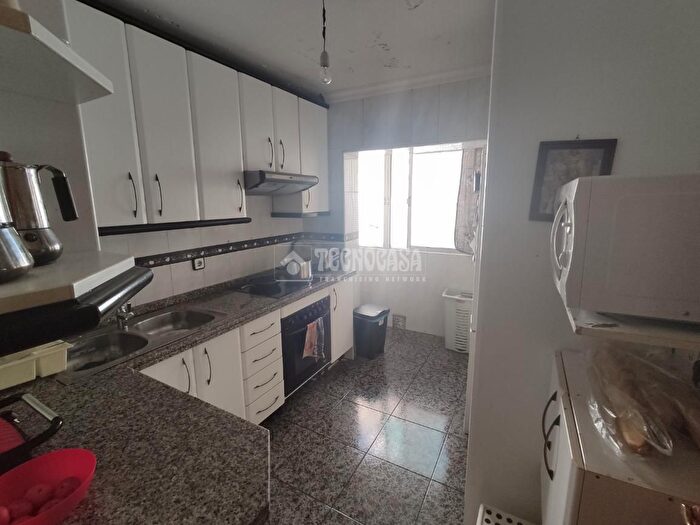 Casas en venta y pisos alquiler - 2