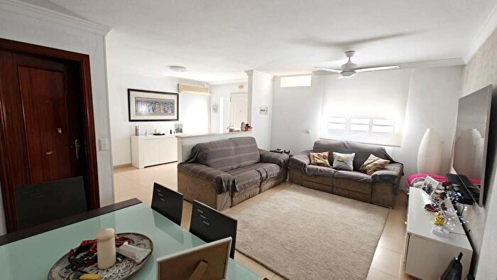 Casa en venta de 3 habitaciones en Teatinos Universidad, El Tejar Hacienda Bizcochero