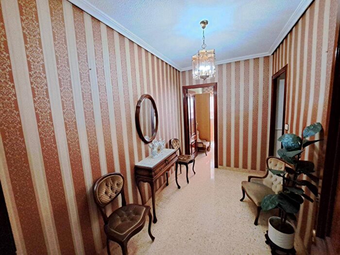 Casas en venta y pisos alquiler - 2
