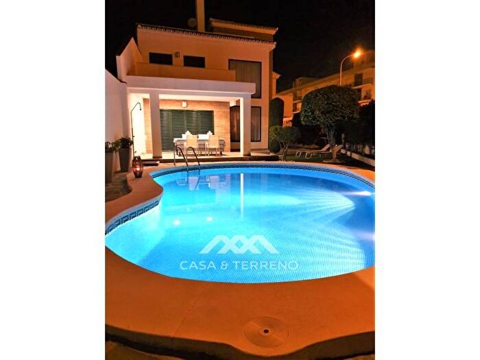 Casa de 3 habitaciones en venta en Andalucía, Málaga