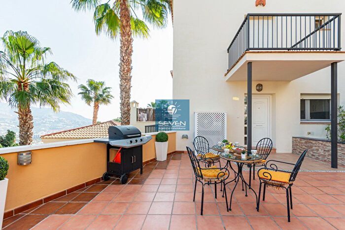 Casa de 4 habitaciones en venta en Velilla Velilla Taramay, Almuñécar