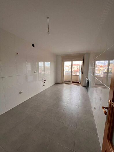 Piso en venta de 3 habitaciones en Galicia, Pontevedra